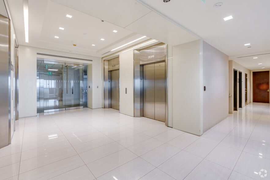 More Photos Of 550 Biltmore Way, Coral Gables Office For Lease
