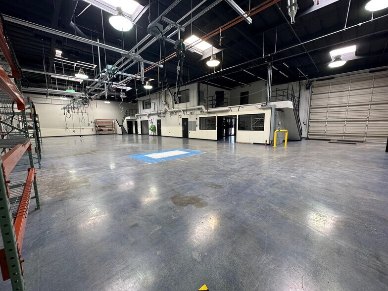 More Photos Of 456 E McGlincy Ln, Campbell Manufacturing For Sale