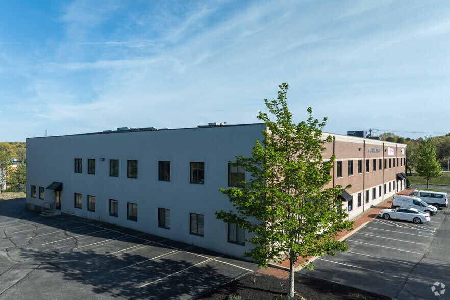 More Photos Of 6 Resnik Rd, Plymouth Office For Lease