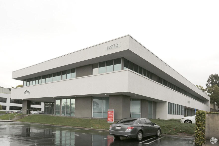 More Photos Of 19772 MacArthur Blvd, Irvine Unknown For Lease