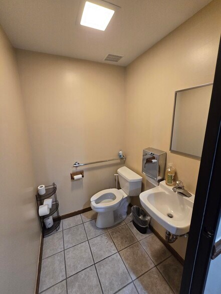 More Photos Of 1201 E Schuster Ave, El Paso Medical For Lease