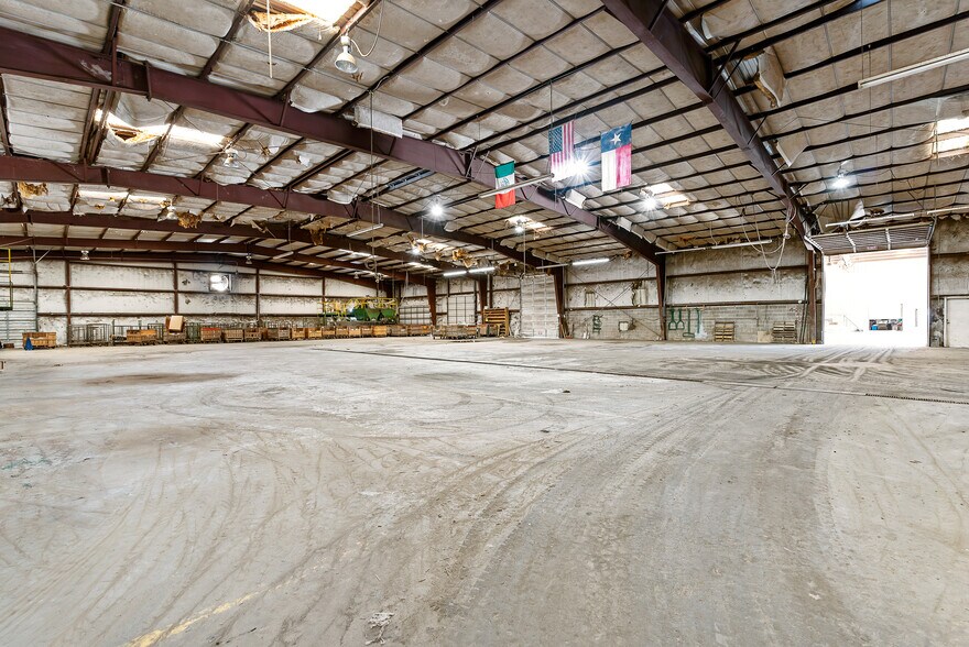 More Photos Of 17905 US Highway 69 N, Lindale Refrigeration Cold Storage For Sale