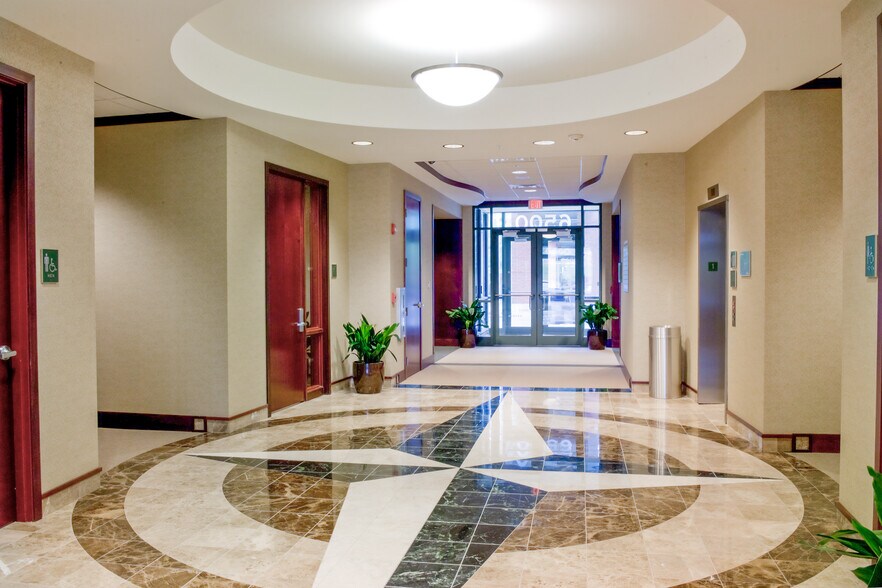 More Photos Of 6400 Sheridan Dr, Buffalo Unknown For Lease