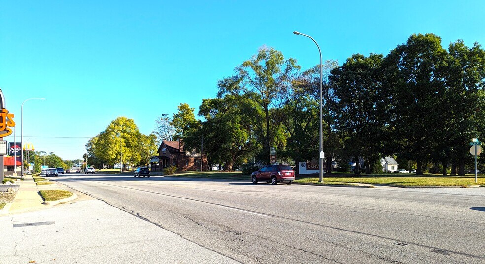 More Photos Of 130 S Gilbert St, Danville Land For Sale