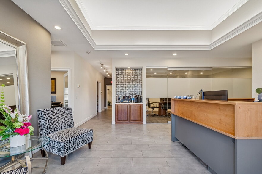 More Photos Of 5308 Central Ave, Saint Petersburg Office Residential For Sale