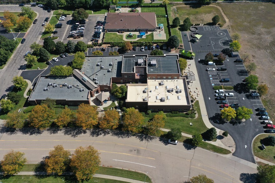 More Photos Of 7640 Westgate Dr, Windsor Office For Lease