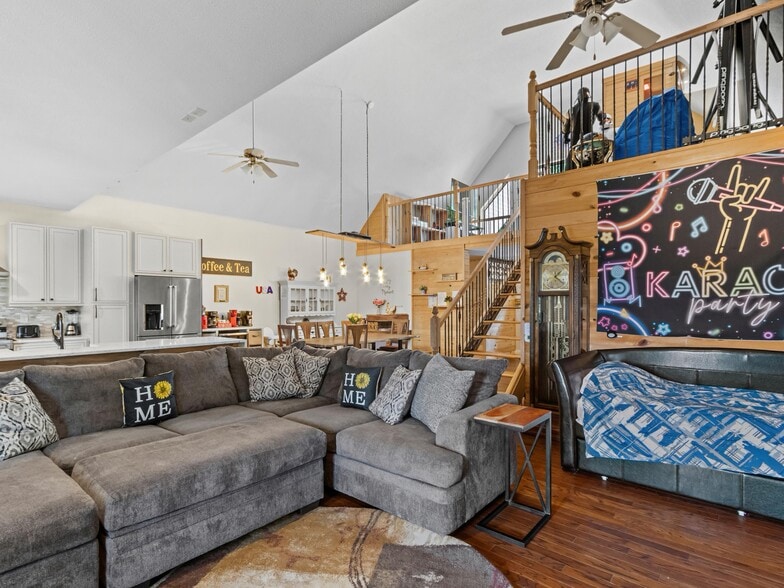 More Photos Of 127 Deer Hill Ln, Weaverville Specialty For Sale