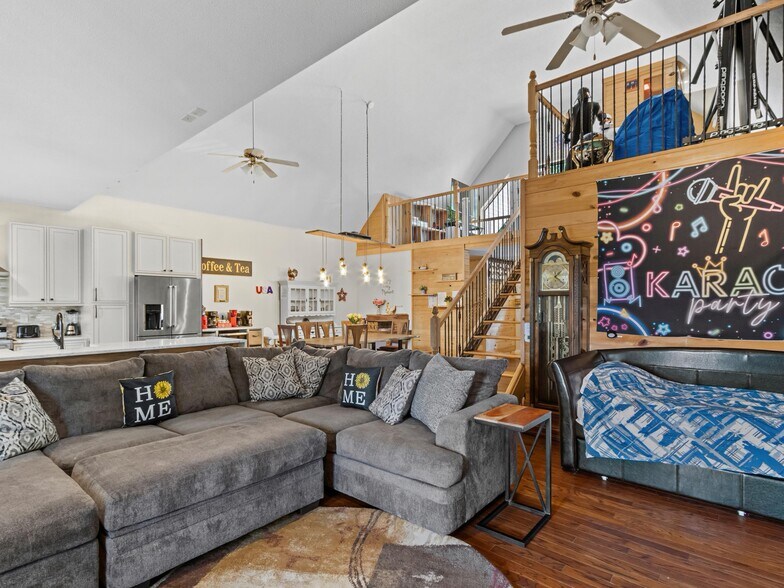 More Photos Of 127 Deer Hill Ln, Weaverville Specialty For Sale