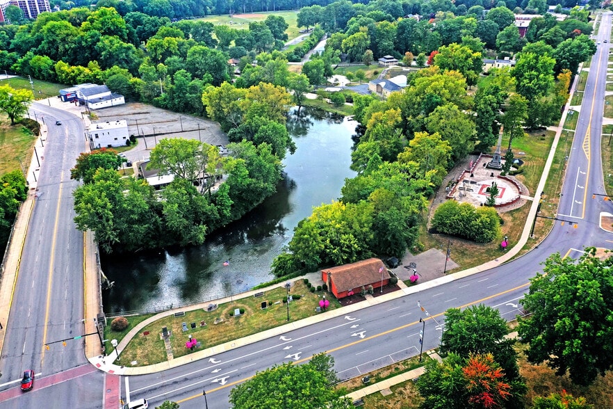 More Photos Of 108 Main Ave SW, Warren Office Residential For Lease