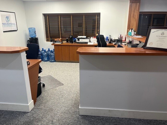 More Photos Of Putnam Offices, Norwalk Medical For Lease