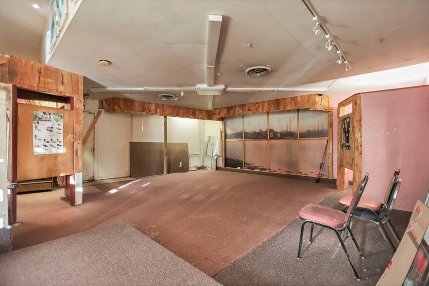 More Photos Of 3900 Noe Bixby Rd, Columbus Storefront Retail Residential For Sale