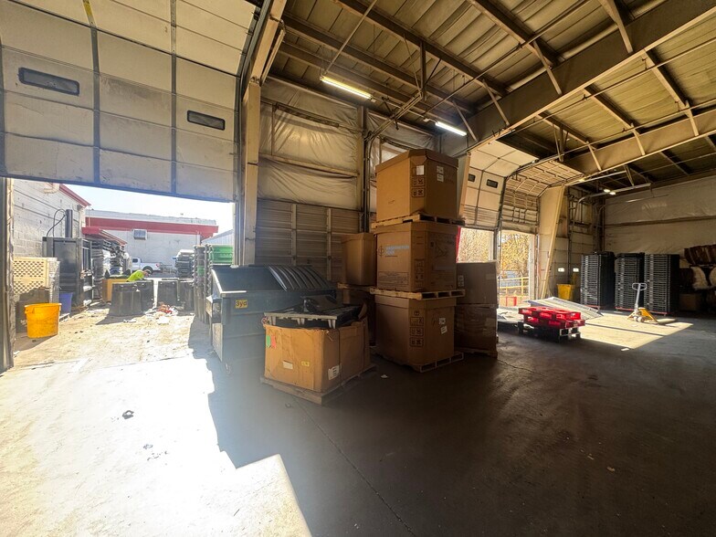 More Photos Of 3600 E 45th Ave, Denver Manufacturing For Sale