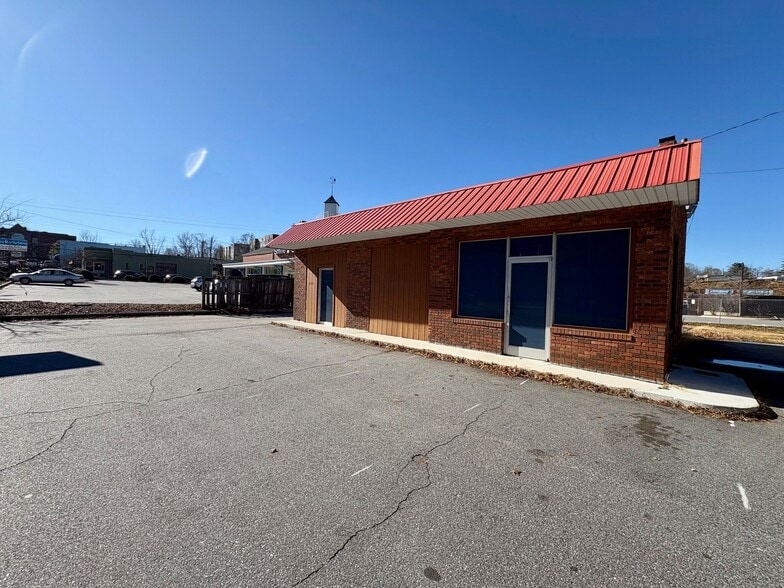 More Photos Of 233 Biltmore Ave, Asheville Office For Lease