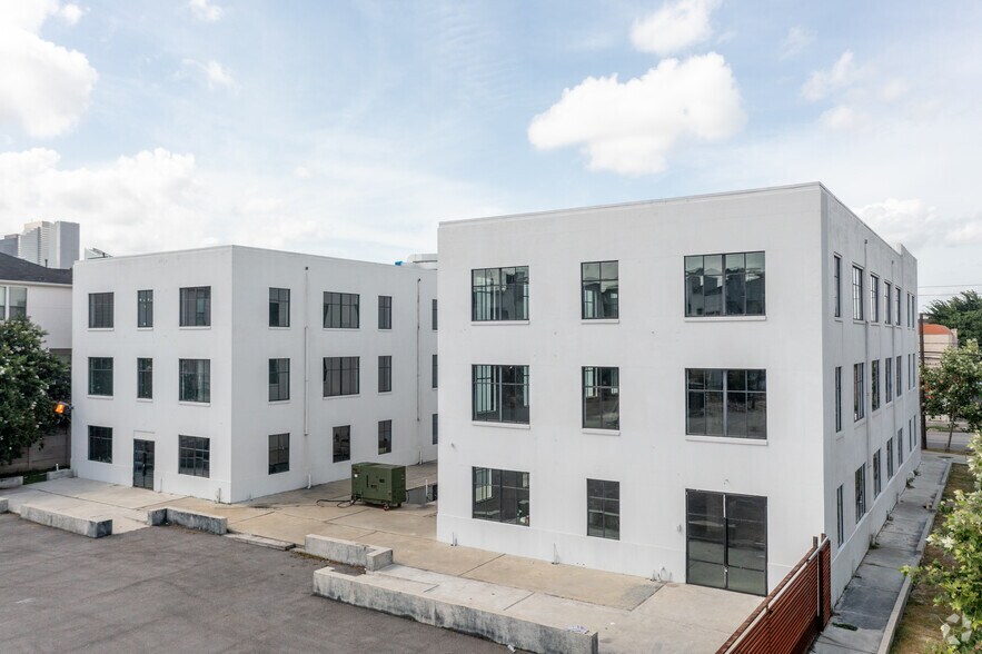 More Photos Of 2720 Leeland St, Houston Office For Lease