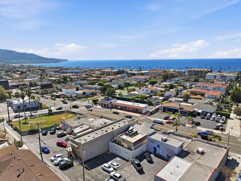 More Photos Of 1010 S Pacific Coast Hwy, Redondo Beach Storefront Retail Office For Lease