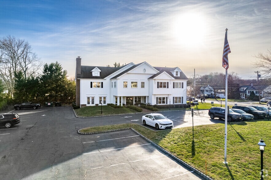 Primary Photo Of 107 Tindall Rd, Middletown Office For Lease