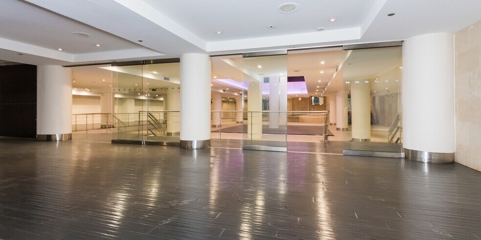 More Photos Of 440 W Randolph St, Chicago Apartments For Sale