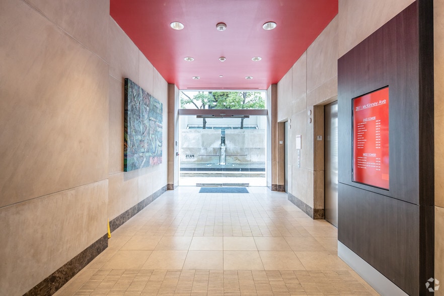 More Photos Of 2811 McKinney Ave, Dallas Office For Lease