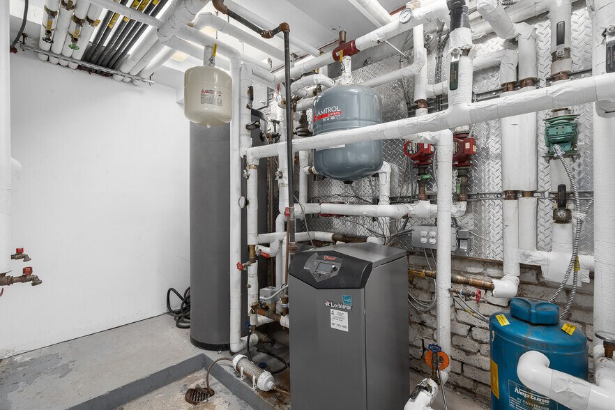 More Photos Of 141 Lexington Ave, New York Apartments For Sale