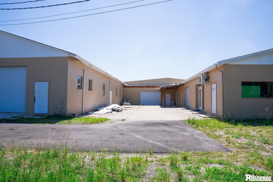 More Photos Of 1714 S Combee Rd, Lakeland Manufacturing For Lease