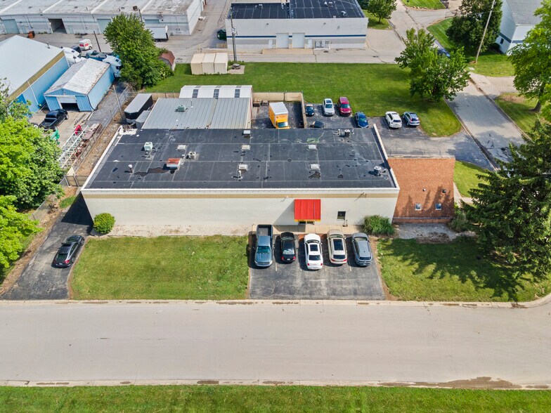 More Photos Of 8180 Country Club Pl, Indianapolis Warehouse For Lease