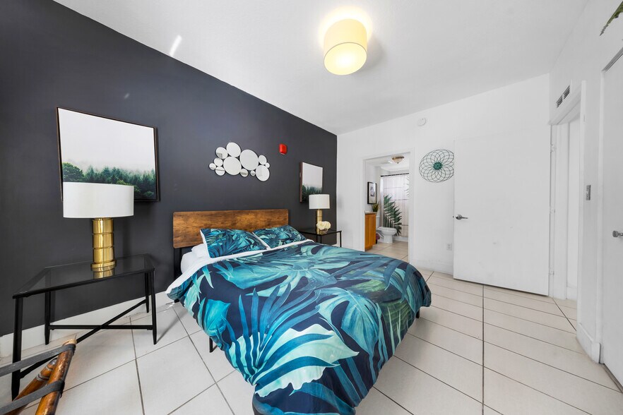 More Photos Of 750 SW 2nd St, Miami Apartments For Sale