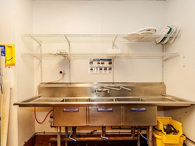 More Photos Of 4651 N Greenview Ave, Chicago Apartments For Lease