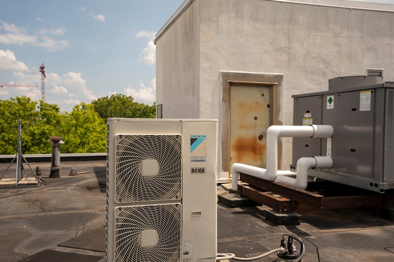 More Photos Of 333 Waller Ave, Lexington Medical For Sale