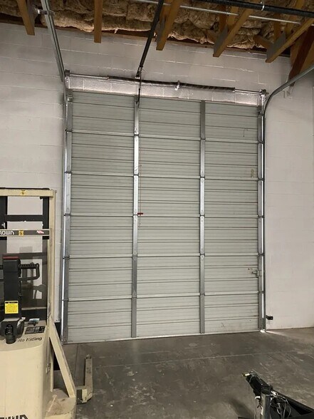 More Photos Of 300 N Pasadena St, Gilbert Warehouse For Lease