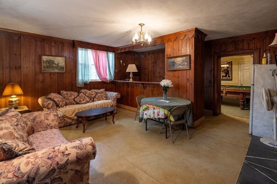 More Photos Of 850 Kinderton Rd, Clarksville Hospitality For Sale