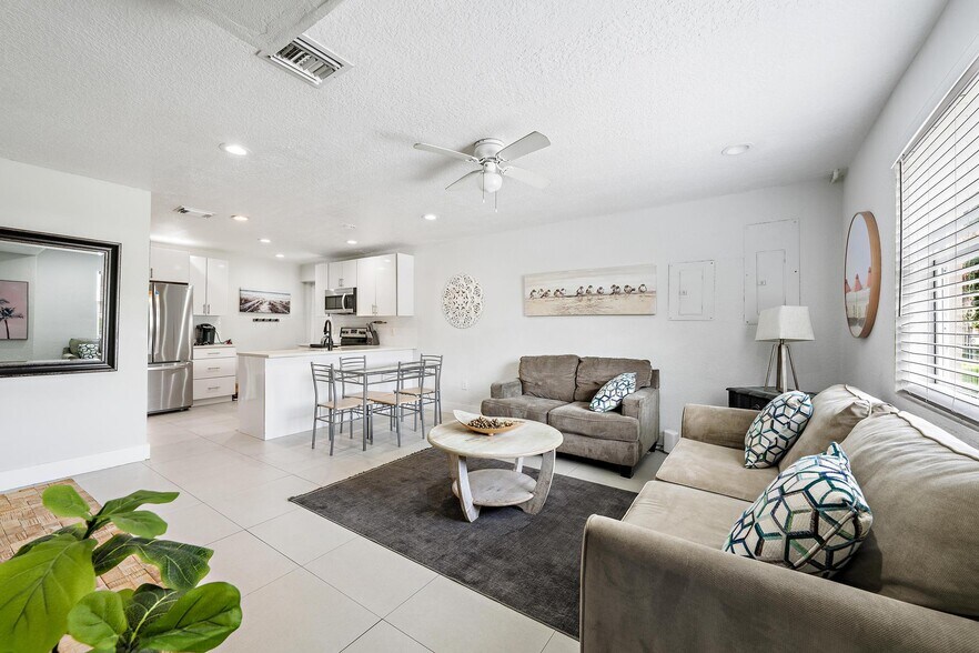 More Photos Of 940 Charles St, West Palm Beach Multifamily For Sale