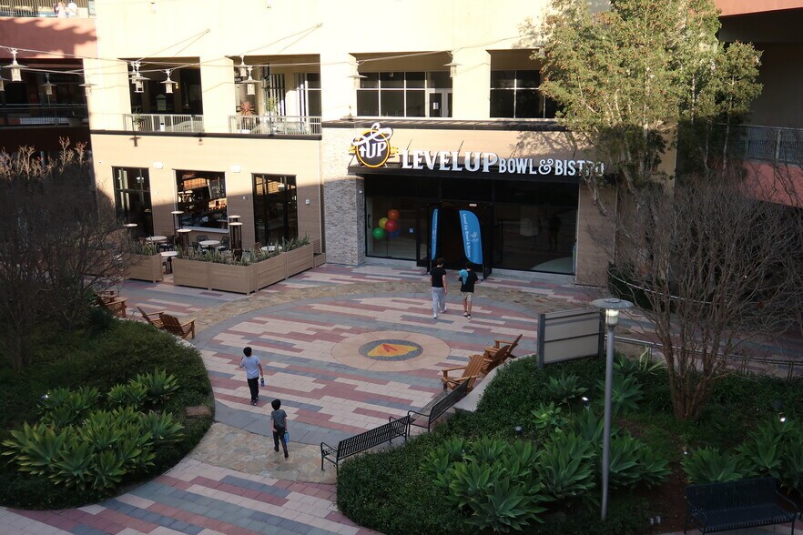 More Photos Of 520 Deep Valley Dr, Rolling Hills Estates Hospital For Lease