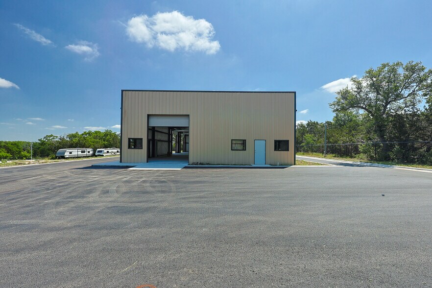More Photos Of 3364 N Bagdad Rd, Leander Unknown For Lease