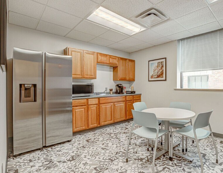 More Photos Of 35 E 7th St, Cincinnati Coworking Space