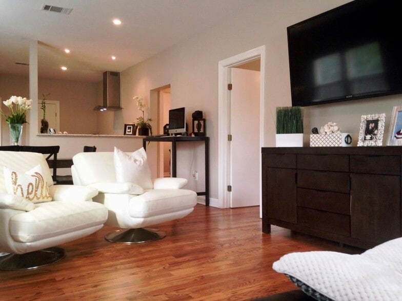 More Photos Of ,  Unknown For Sale