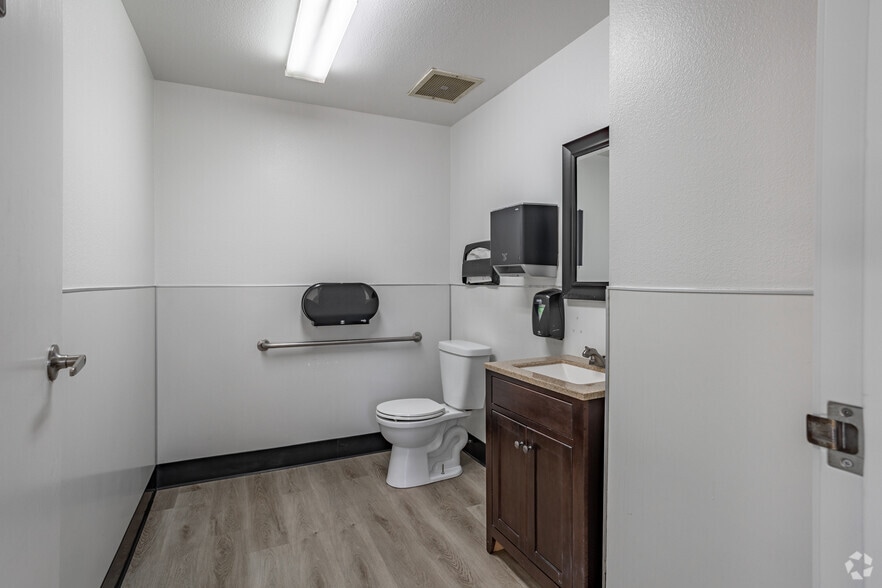 More Photos Of 1141 California Ave, Corona Warehouse For Sale