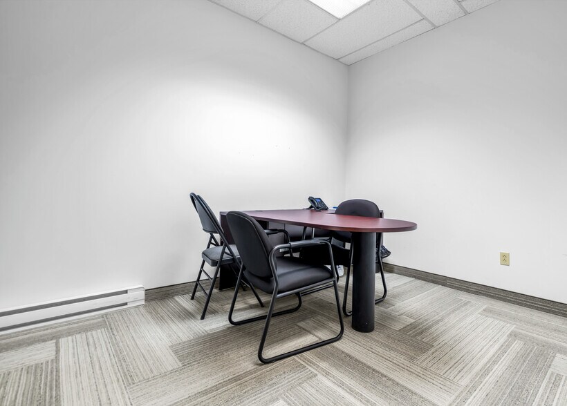 More Photos Of 4890-4898 Boul Taschereau, Longueuil General Retail For Sale