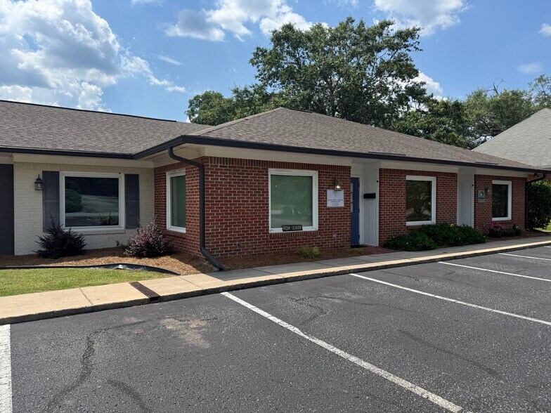 More Photos Of 2104-2112 Executive Park Dr, Opelika Office For Lease