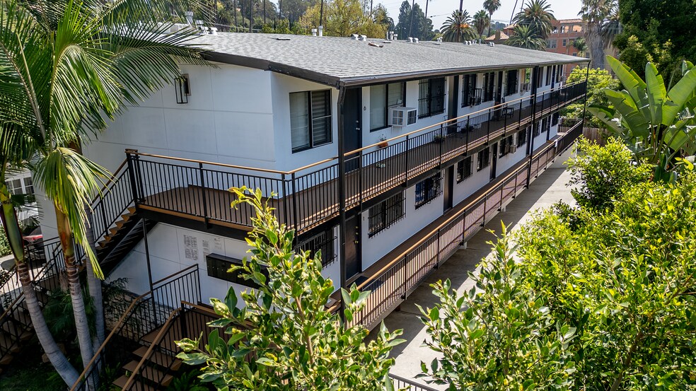 More Photos Of , Los Angeles Multifamily For Sale
