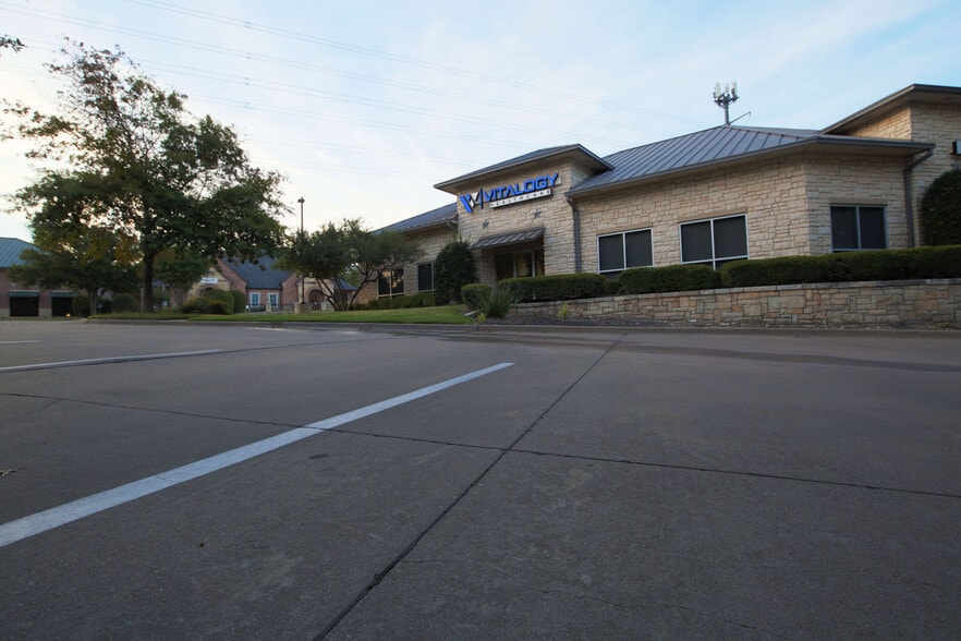 More Photos Of 2301 Eldorado Pky, McKinney Medical For Lease