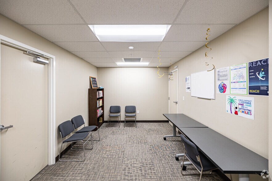 More Photos Of 3745 Broadway, Fort Myers Medical For Lease