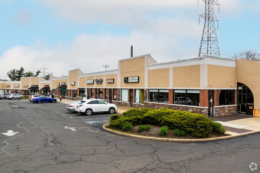 More Photos Of 881 Main St, Sayreville Freestanding For Lease
