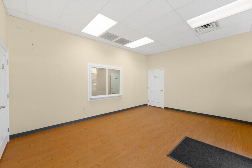 More Photos Of 160 Bethlehem Pike, Colmar Freestanding For Lease