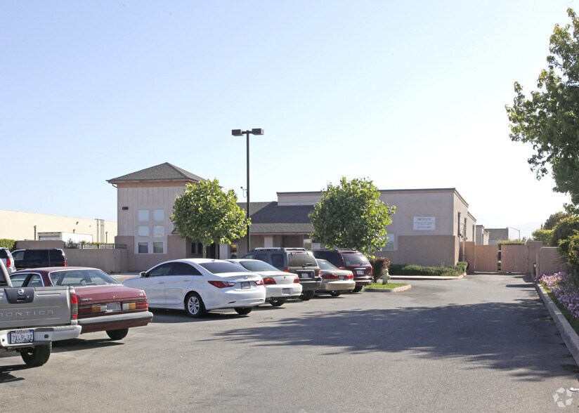 More Photos Of 614-620 Williams Rd, Salinas Unknown For Lease