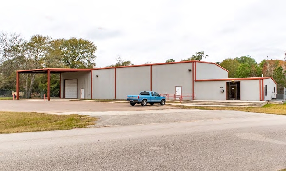 Primary Photo Of 402 Carrell St, Tomball Manufacturing For Sale