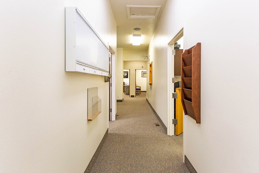 More Photos Of 1263 Bennett Ave, Burley Medical For Lease