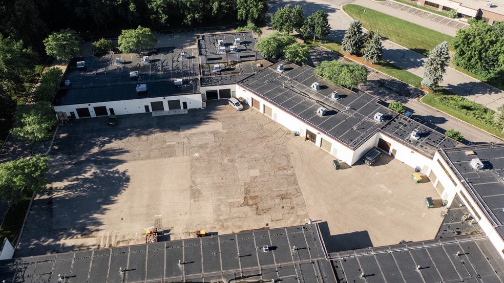 More Photos Of 12201-12241 Wood Lake Dr, Burnsville Light Manufacturing For Lease