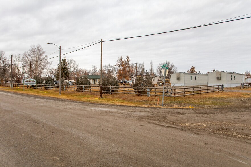 More Photos Of 309 S Minnesota St, Conrad Manufactured Housing Mobile Home Park For Sale