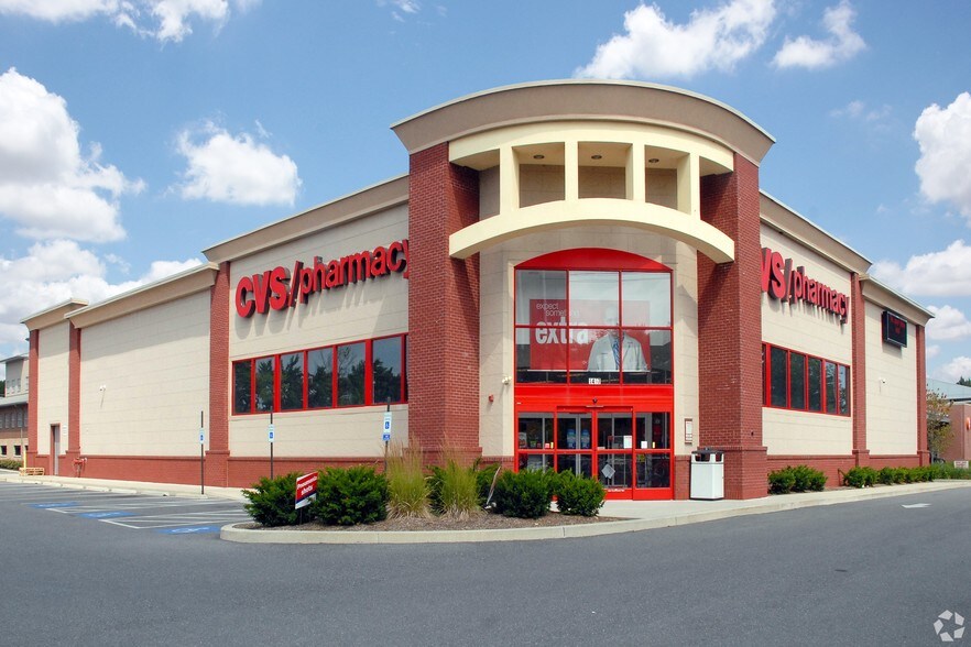 Primary Photo Of 286 E 7th St, Douglas Drugstore For Lease