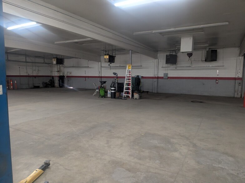 More Photos Of 3024 Fremont St, Las Vegas Auto Dealership For Lease